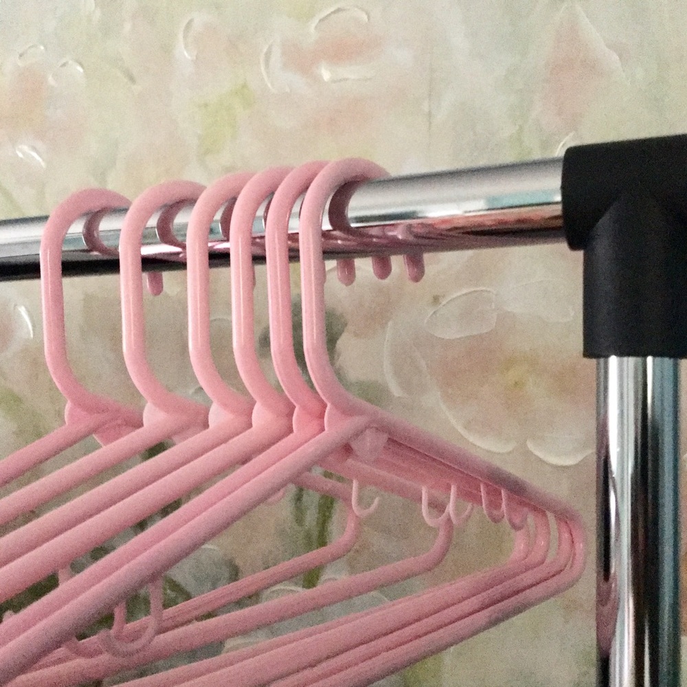 baby pink clothing hangers (set of 5)
